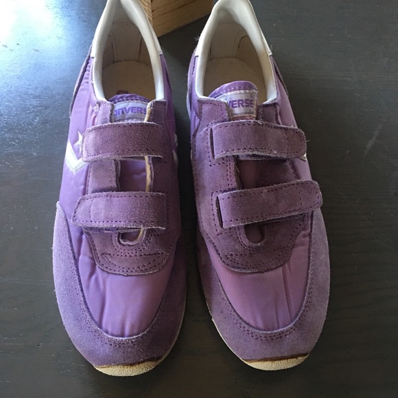 Vintage Converse Sneakers - Picture 2 of 8